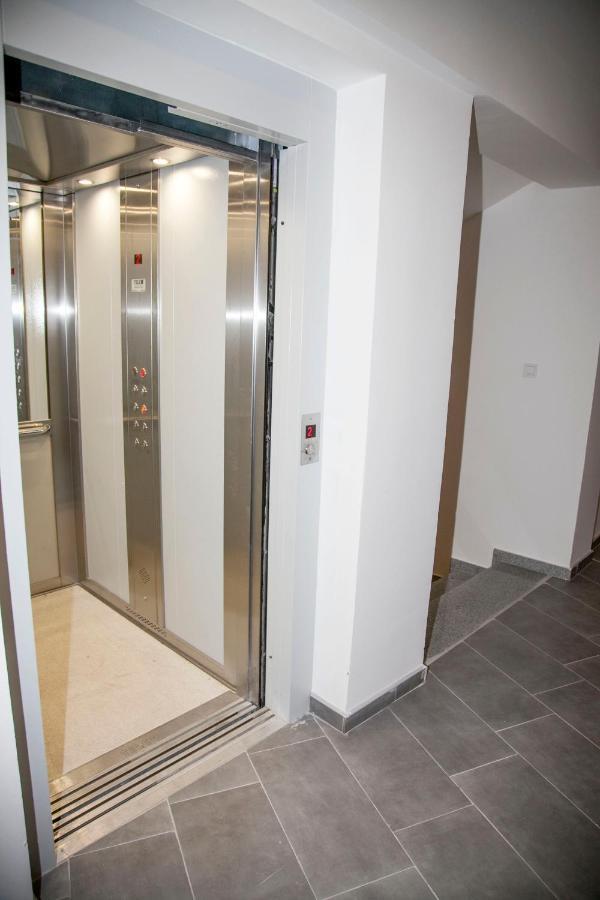 Apartment Yesa ترافنيك المظهر الخارجي الصورة